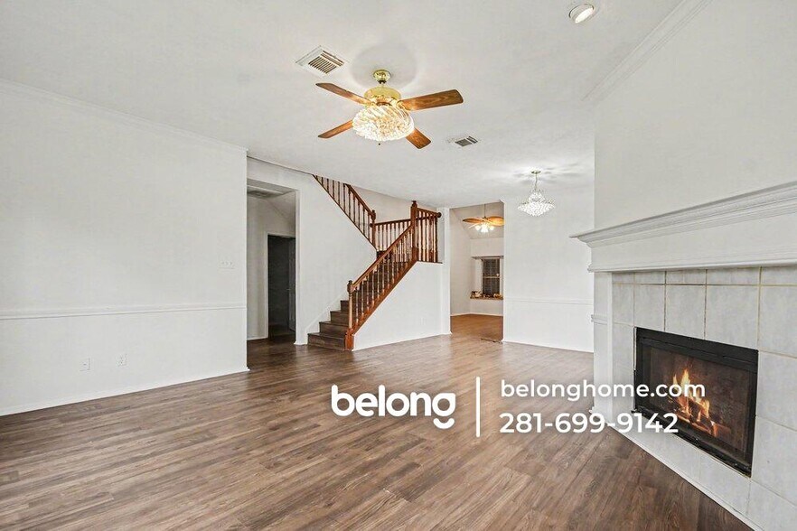 Building Photo - 431 N Hampton Ct