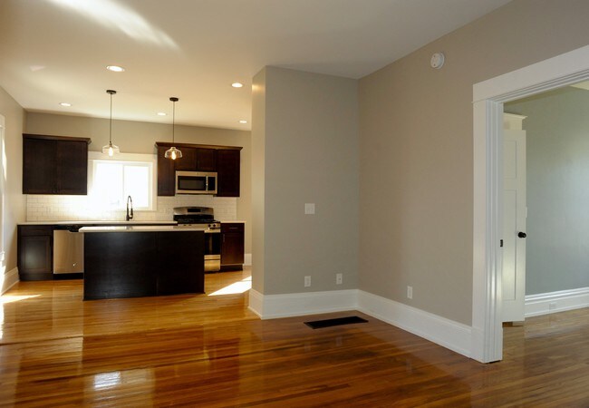 Building Photo - 234 Marion Ave NW