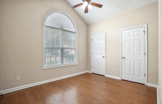 Building Photo - 323 Beryl Dr