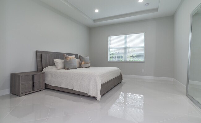 Building Photo - 15145 Cameo Ct