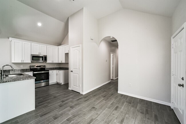 Building Photo - 16943 W Juneau St