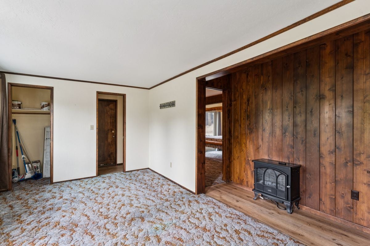 Building Photo - 1301 Calgary Dr