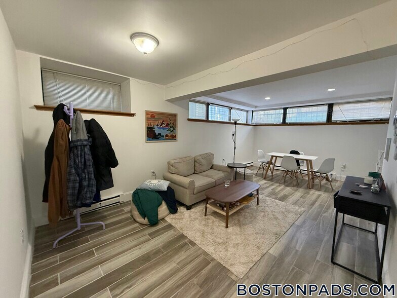 Building Photo - 776 Columbus Ave