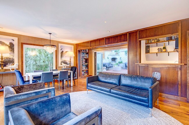 Building Photo - 1531 Marmont Ave