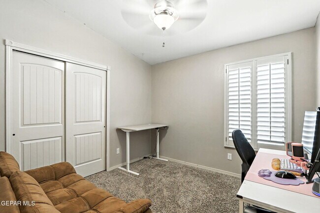 Building Photo - 12136 Middle Frk