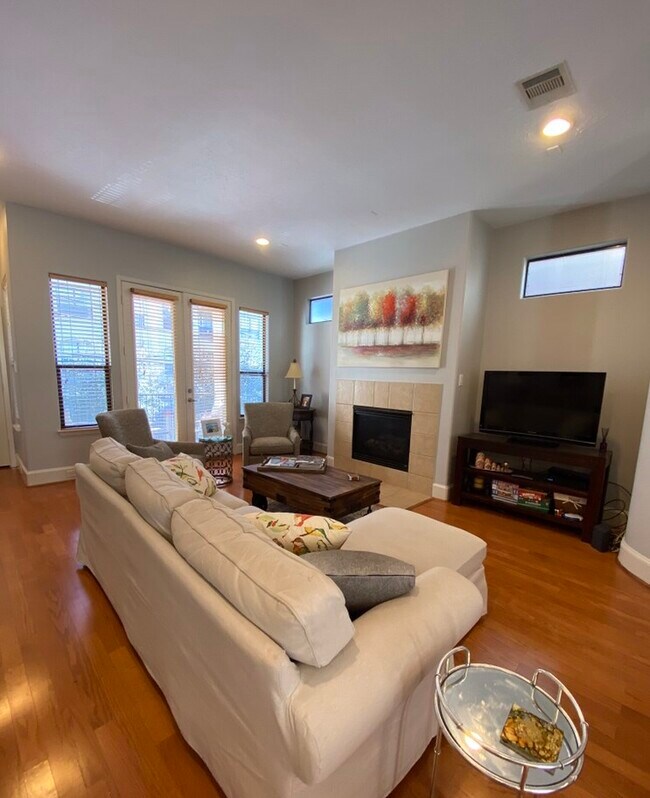 Building Photo - 407 Jackson Hill St