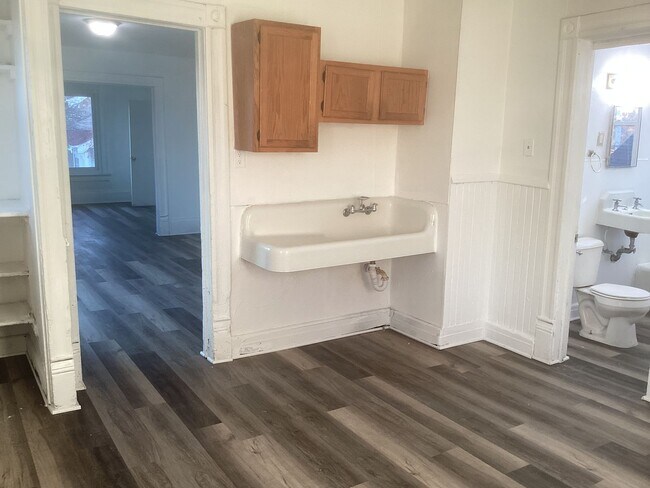 Building Photo - 3218 N 1st St