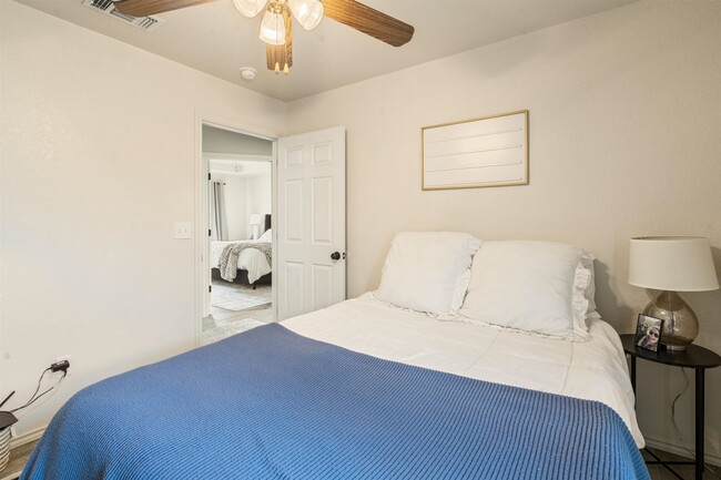 Building Photo - 208 Ramon Cardenas Dr