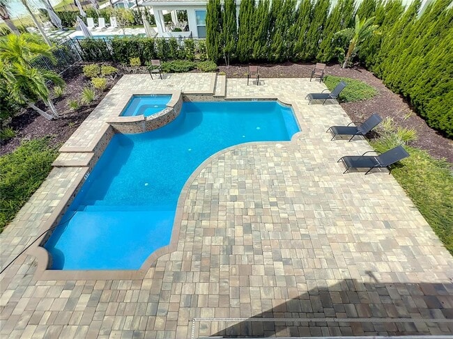 Building Photo - 760 Golden Bear Dr