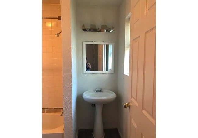 Building Photo - 2435 Cliff Teen Ct