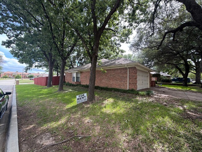 Building Photo - 2113 Atlas Ct