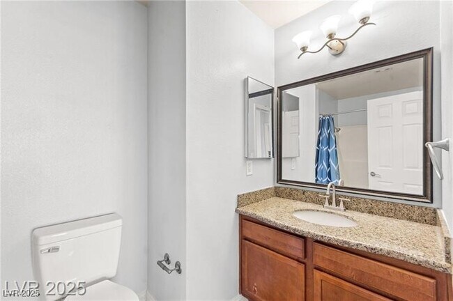 Building Photo - 7300 W Pirates Cove Rd