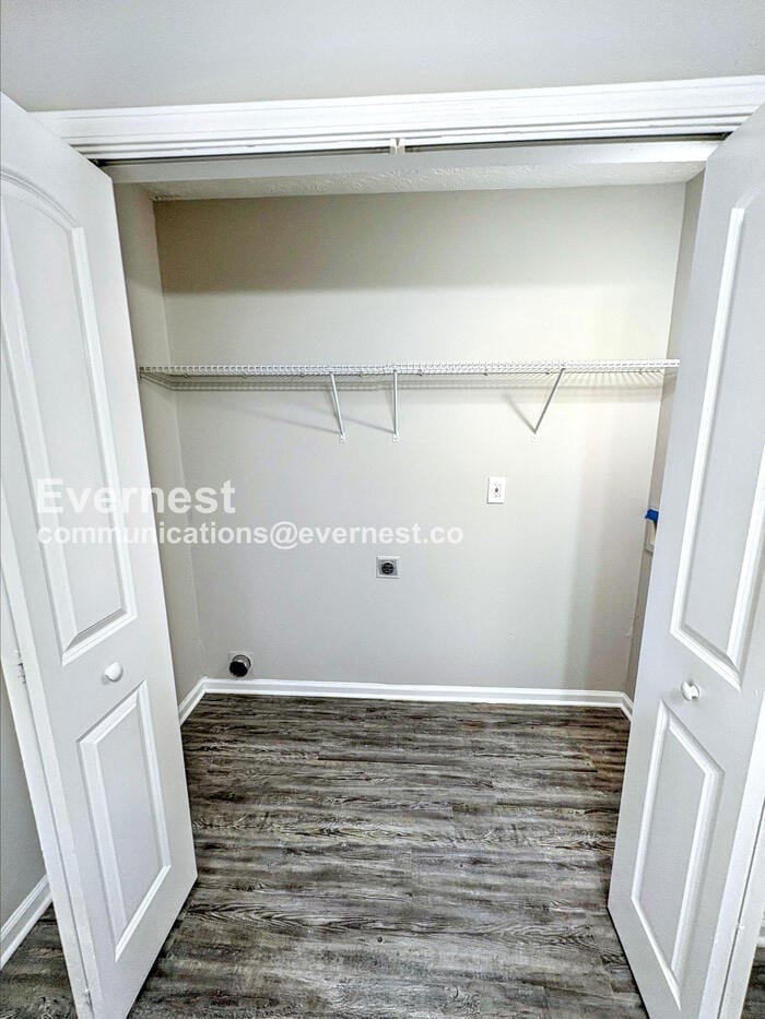 Building Photo - 9251 Clb Vw Trce