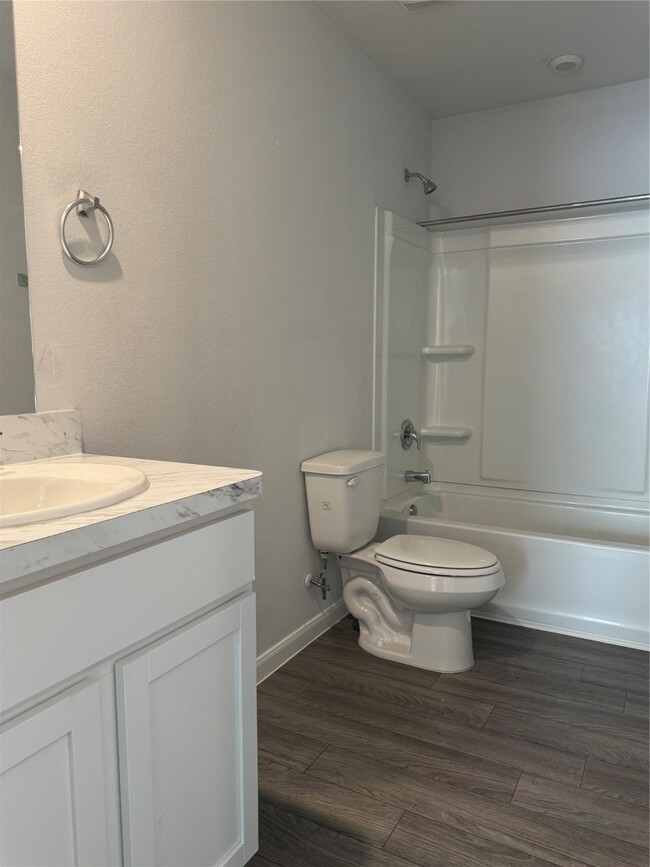 Building Photo - 68 Rd 51026