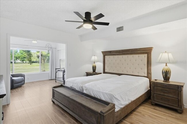 Building Photo - 2400 Franciscan Dr