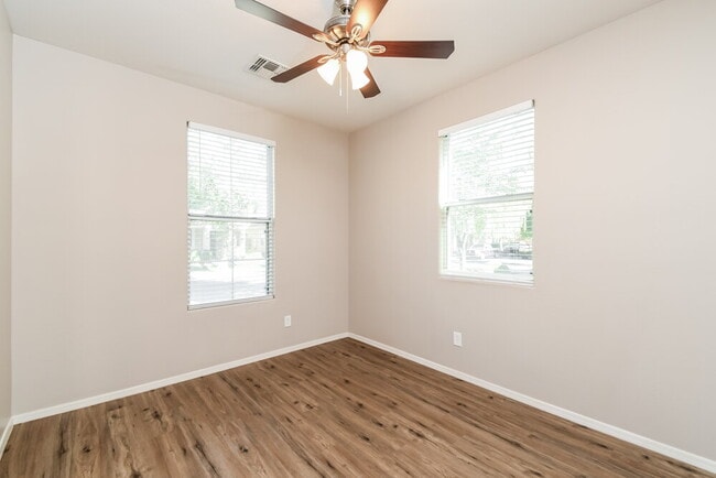 Building Photo - 4055 E Vest Ave