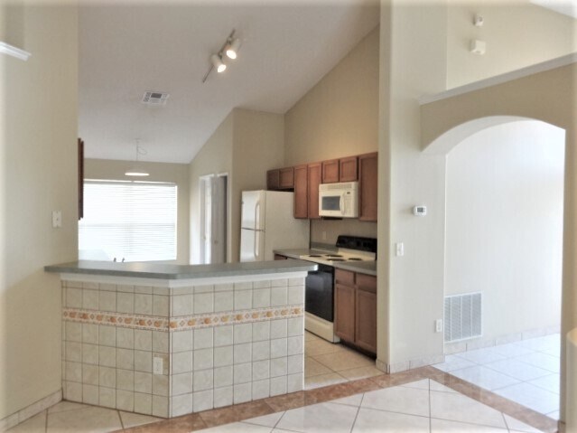 Building Photo - 7964 Oakstone Ct