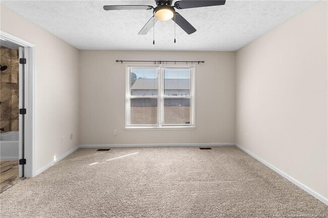 Building Photo - 166 Oakview Dr