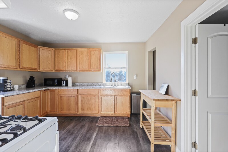 Building Photo - 124 Griggs St SW