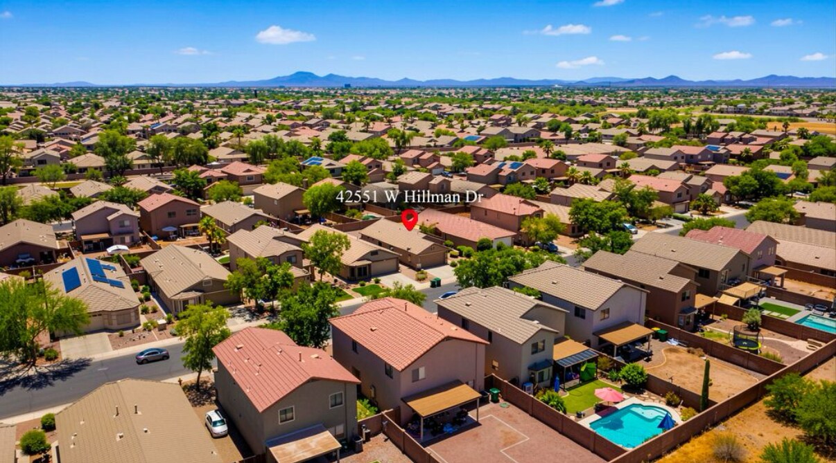 Building Photo - 42551 W Hillman Dr