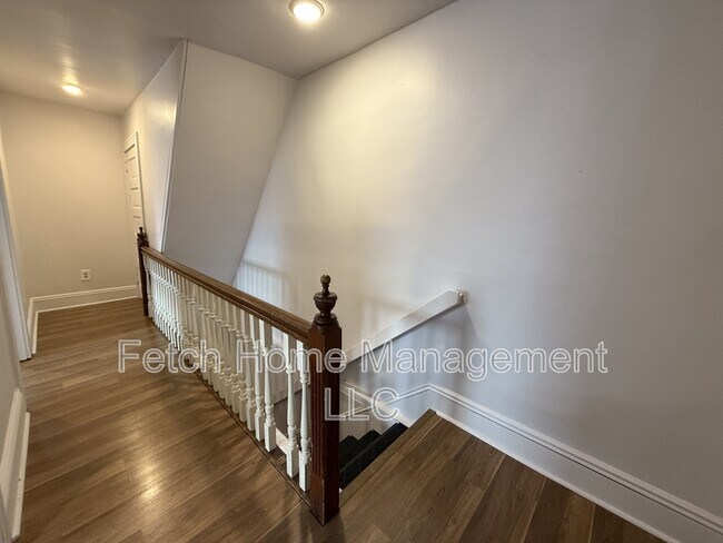 Building Photo - 125 E State St