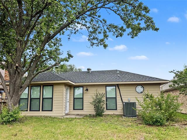 Building Photo - 2730 Big Oaks Dr