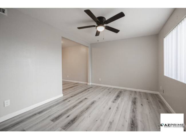 Building Photo - $650 OFF FIRST MONTH'S RENT MOVE IN SPECIA...