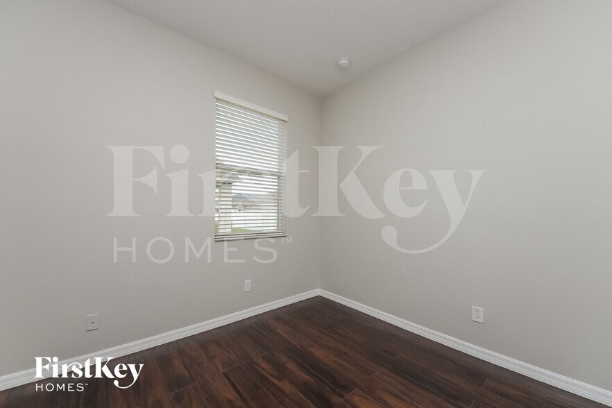 Building Photo - 2615 Eagle Canyon Dr N