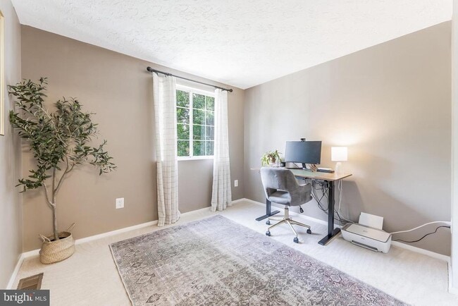 Building Photo - 2903 Bridgehampton Ct