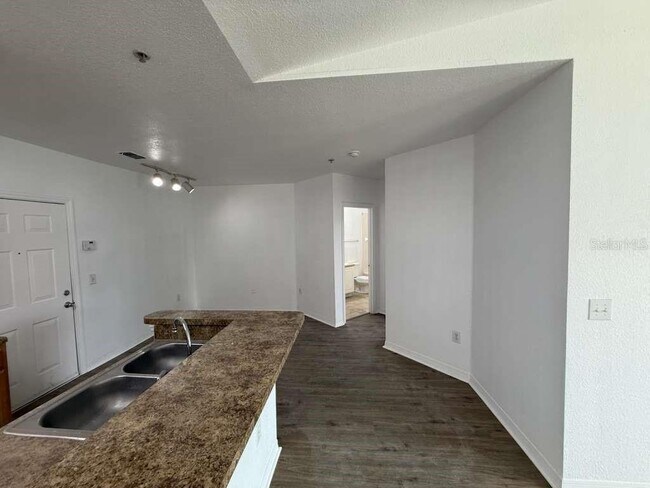 Building Photo - 5550 E Michigan St