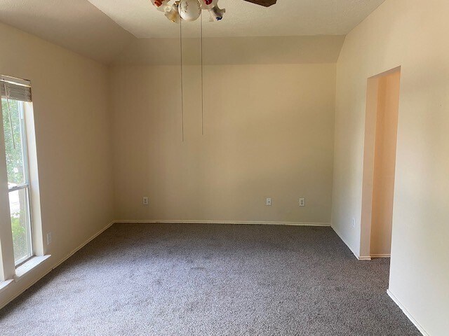 Building Photo - 1938 Courtside Pl Dr