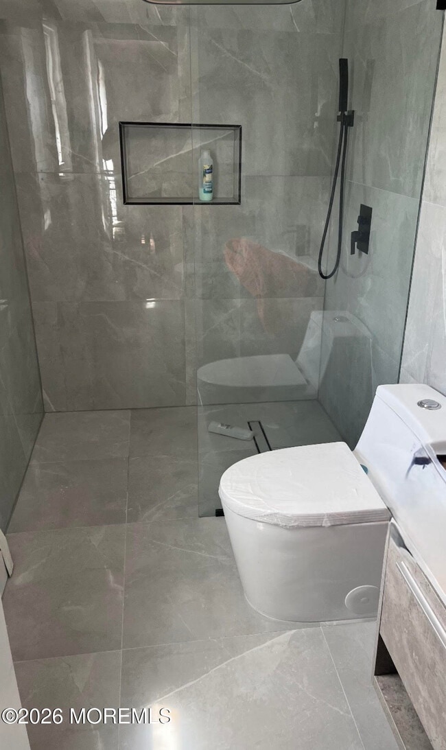 Building Photo - 570 Eltone Rd