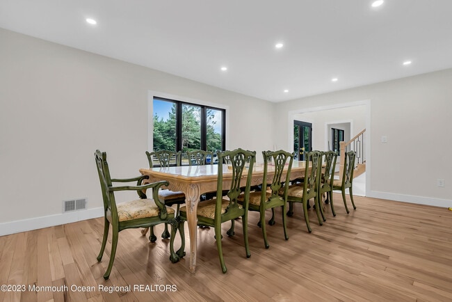 Building Photo - 265 Whalepond Rd