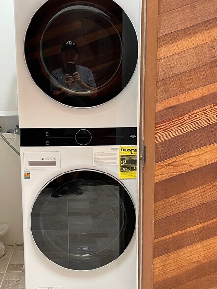 Building Photo - 2309 K St