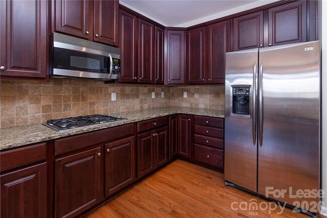 Building Photo - 9921 Kings Parade Blvd