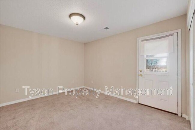 Building Photo - 8523 Waterford Pl NE