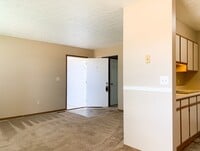 Building Photo - 335 S Birkey St