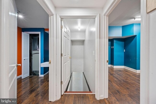 Building Photo - 807 Eastern Blvd