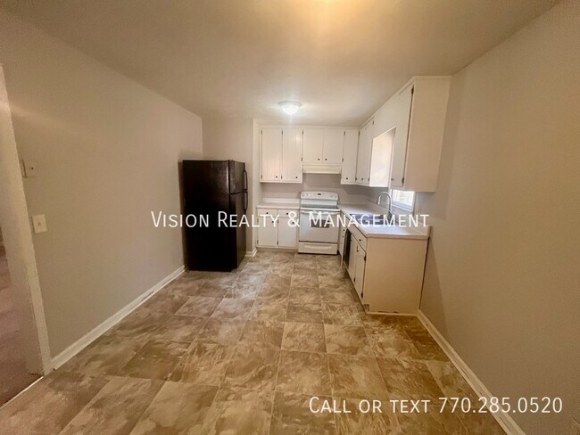 Building Photo - 27 Monroe Rd