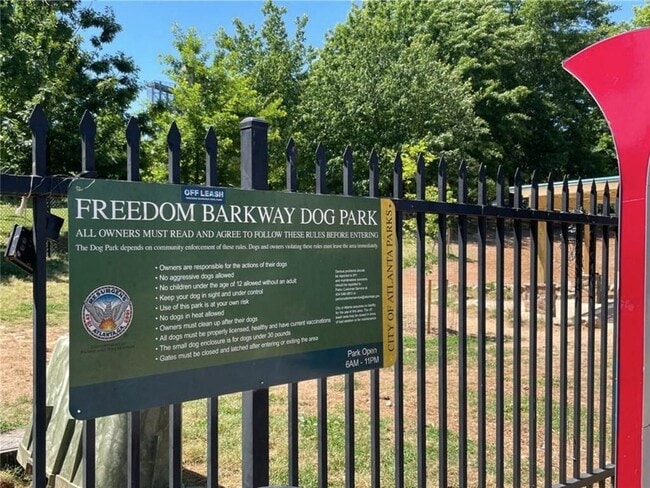 Building Photo - 536 Highland Ave NE