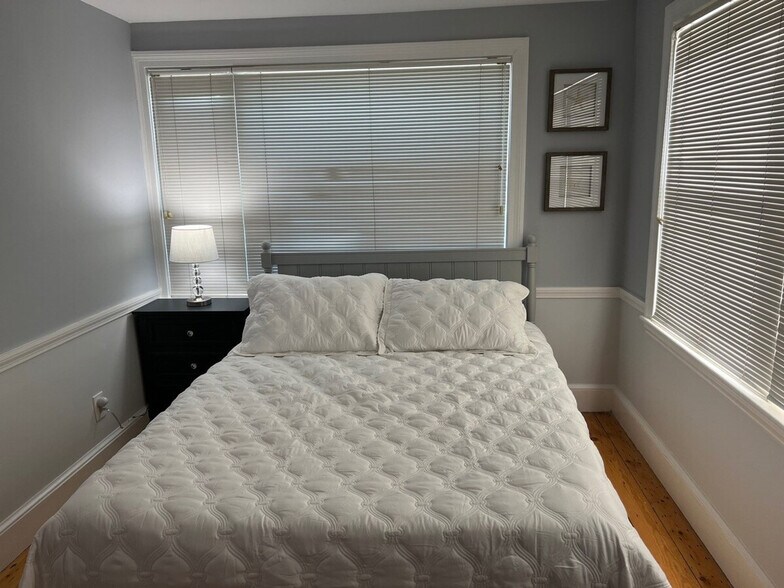 Building Photo - 15 Kimball St