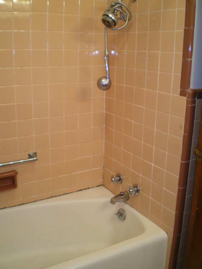 Building Photo - 1291 Brown Ave