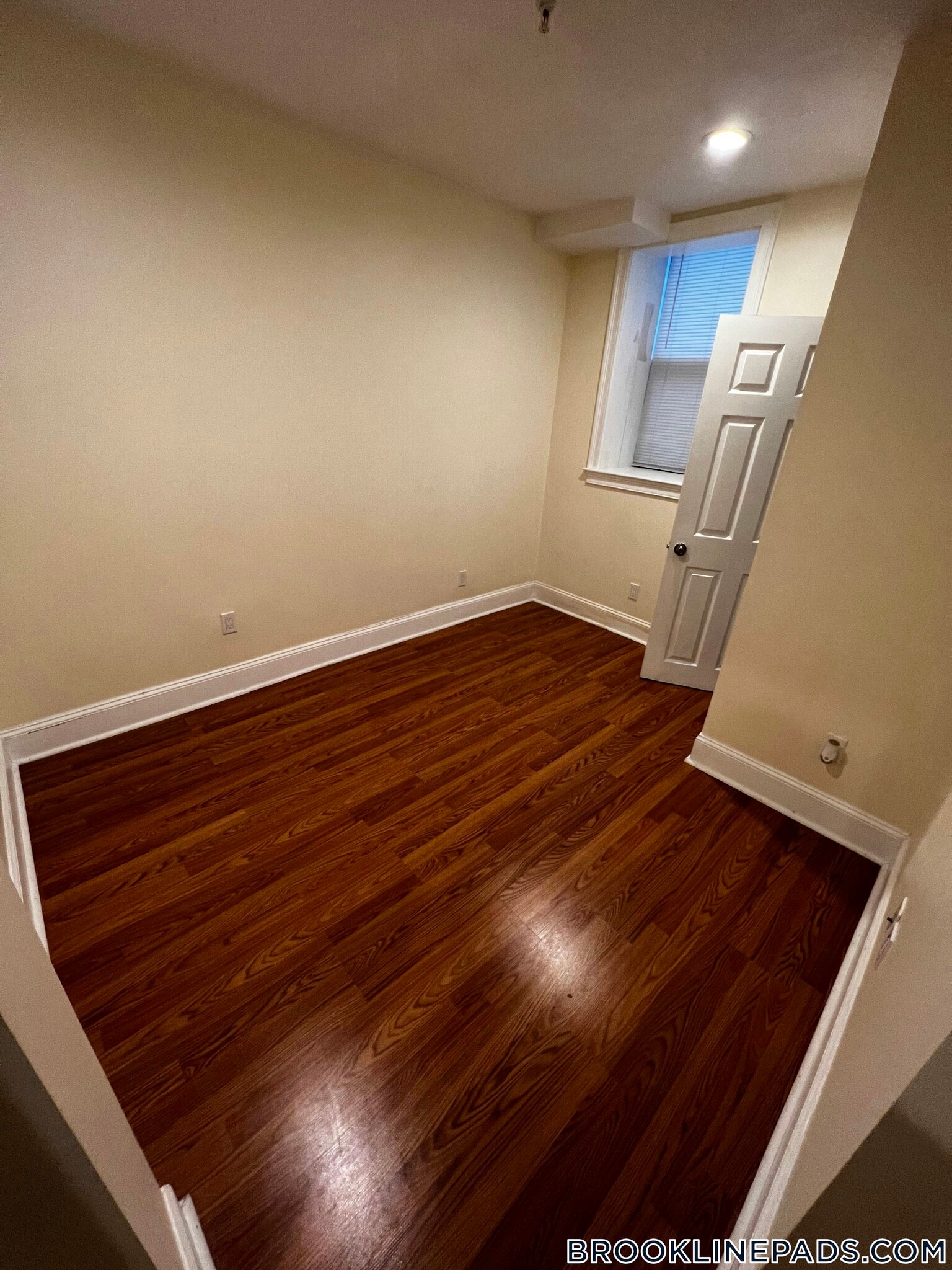 Building Photo - 1203 Beacon St