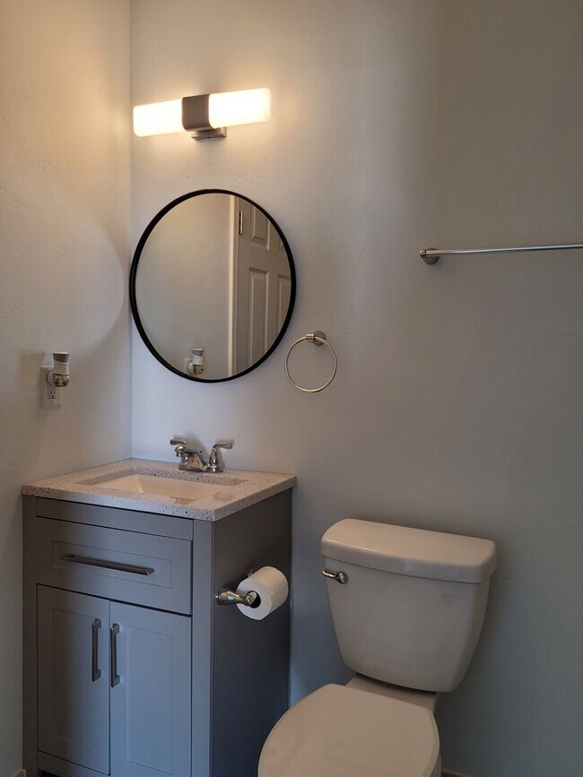 Building Photo - Brand New Construction Duplex