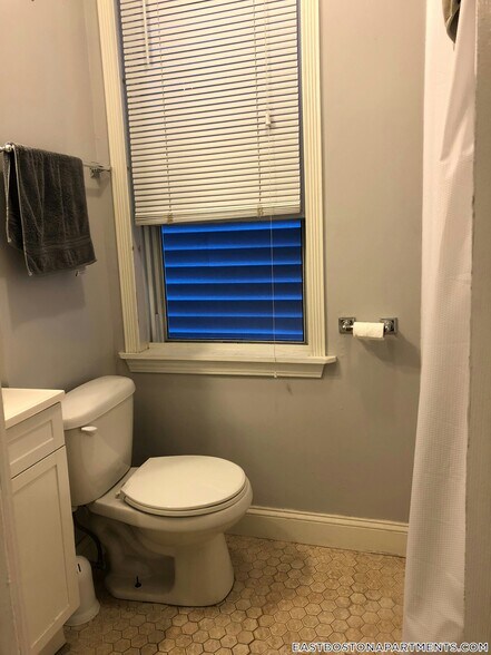 Building Photo - 279 Webster St