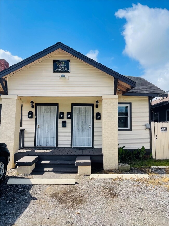 Building Photo - 6912 Avenue C