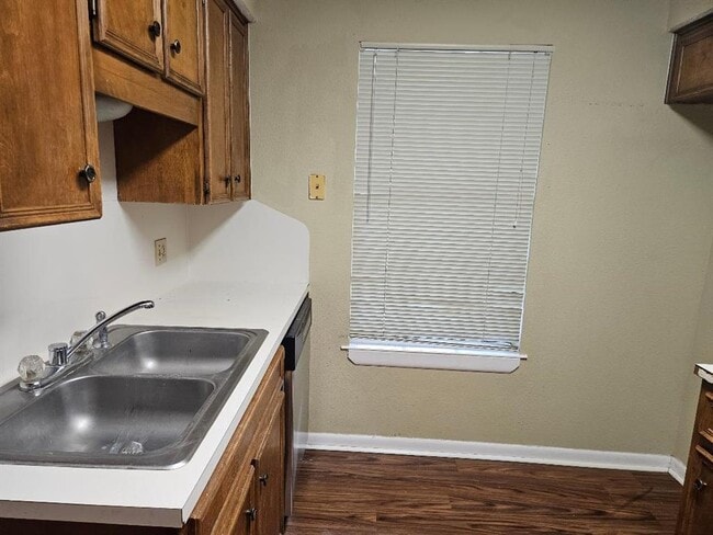 Building Photo - 16 N Ave A