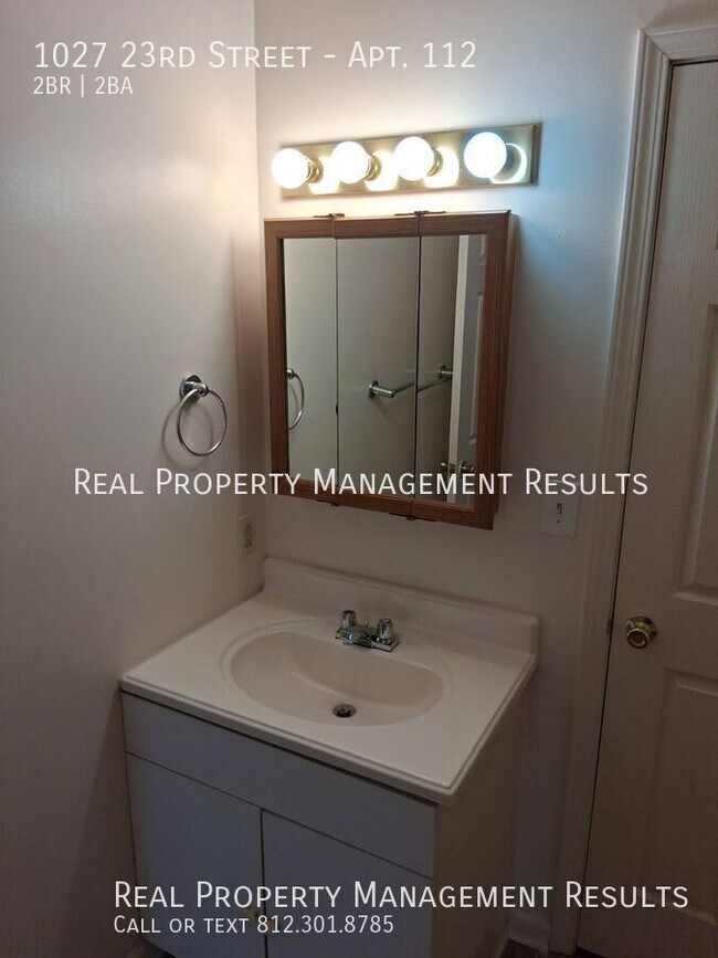 Building Photo - 1027 23rd St