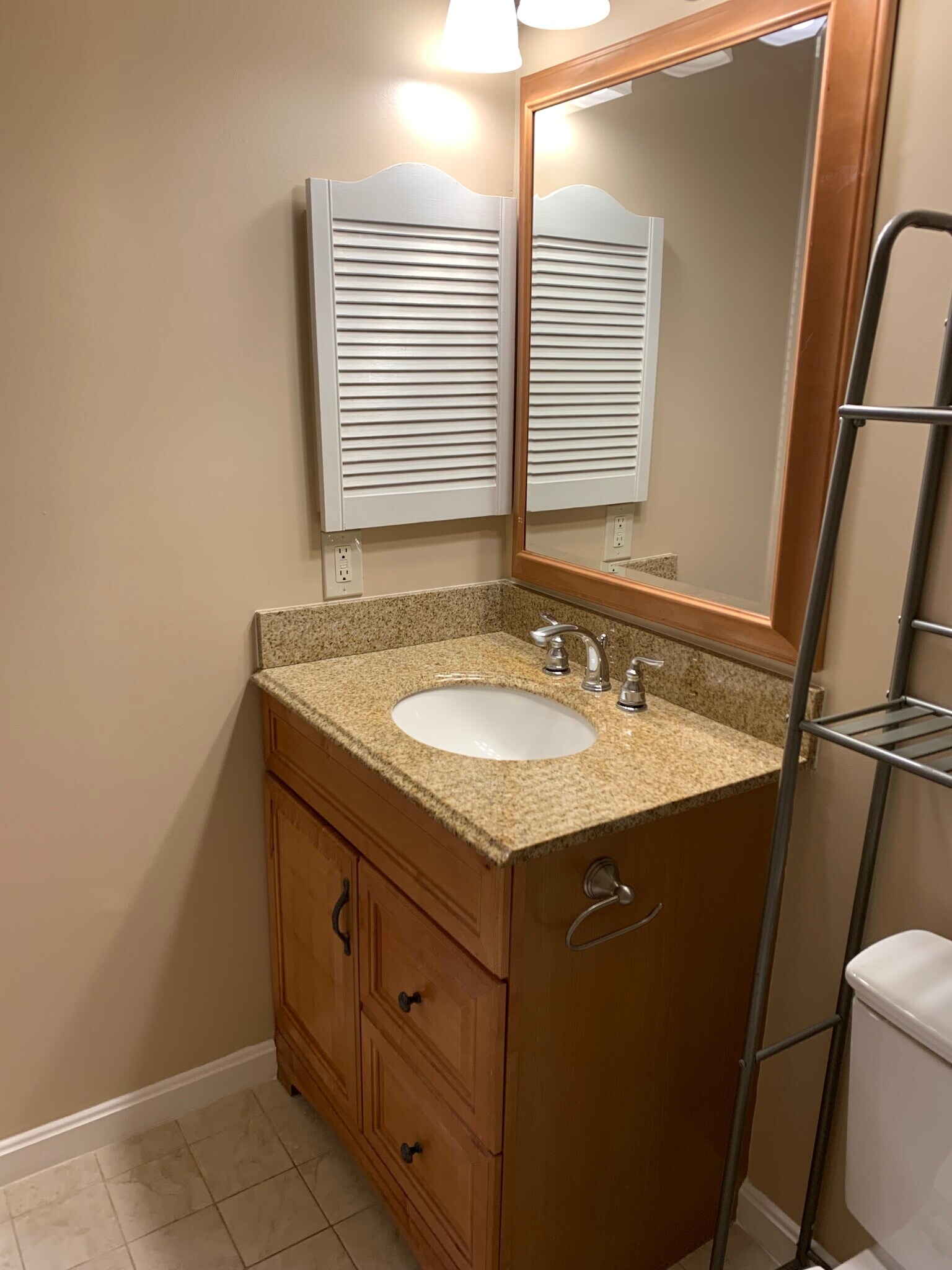 Building Photo - 5708 Chapman Mill Dr