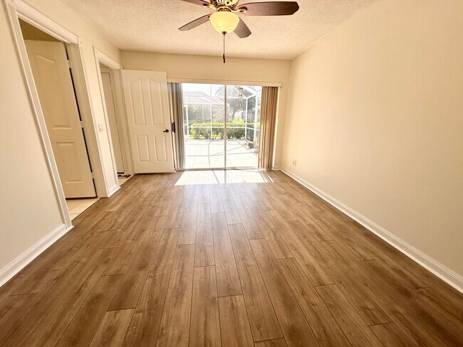 Building Photo - 9157 Sun Terrace Cir
